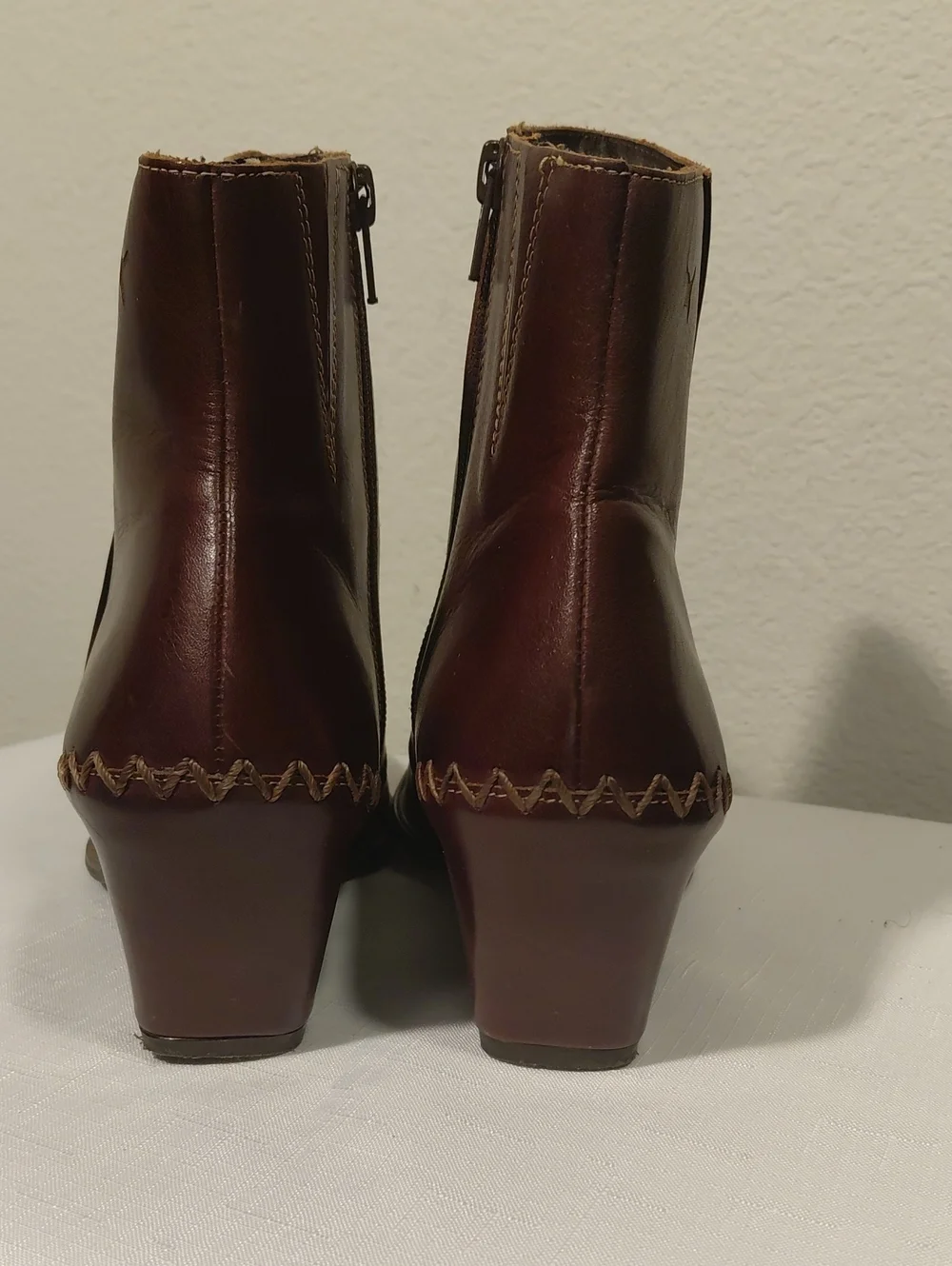 Pikolinos Brown Leather Ankle Boots - Classic Zip Chelsea Style